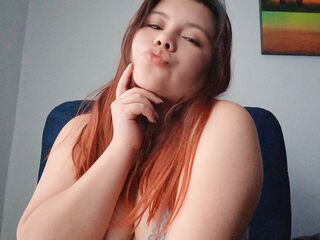 LucyPetit's Video live sex cam Profile Image